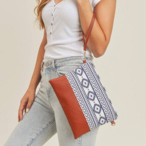 Aztec Crossbody & Wristlet Bag - Picture 3 of 4